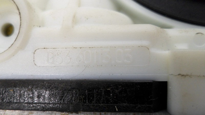 1001802A001 2009-2011 Dodge Nitro Passenger FR Power Window Motor Used 1001802A001 OEM