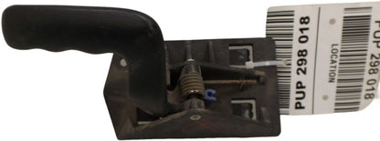 15029904 2003-2006 Chevrolet Silverado Passenger FR Interior Door Handle Used OEM