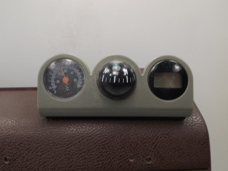 GM 15980987 1988-1994 Suburban Chevy Truck 1500 2500 K /C Dash Bezel Air Vent Trim 15980987