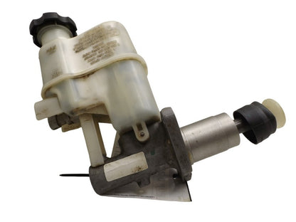 19209272 2005-2010 Pontiac G6 Brake Master Cylinder W/ Reservoir Used OEM 19209272