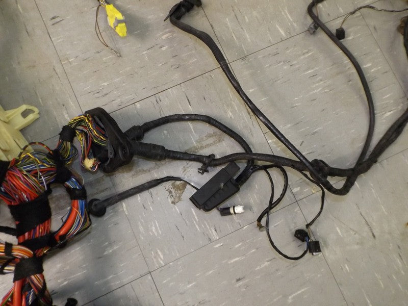 69423281 2002-2006 BMW 325xi Wagon Body Wiring Harness Used OEM 69423281