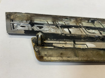 XL14-16703-AA 1999-2002 Ford Expedition Left Fender Emblem YL1Z16720AA 9in long