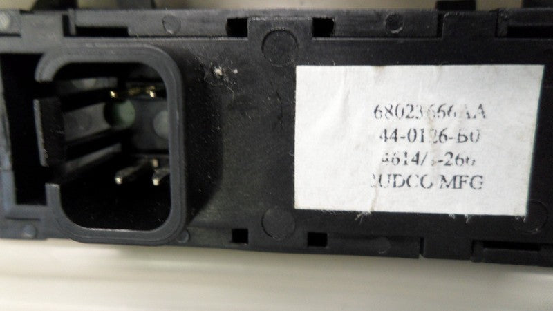 L0214148AA 2015-2018 Dodge Grand Caravan Front Overhead Console Used L0214148AA OEM