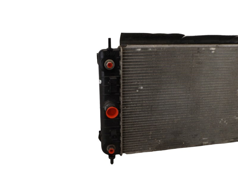 52495681 2005-2010 Pontiac G6 Engine Radiator Used OEM 52495681