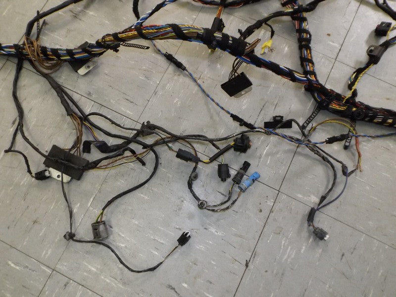 69423281 2002-2006 BMW 325xi Wagon Body Wiring Harness Used OEM 69423281