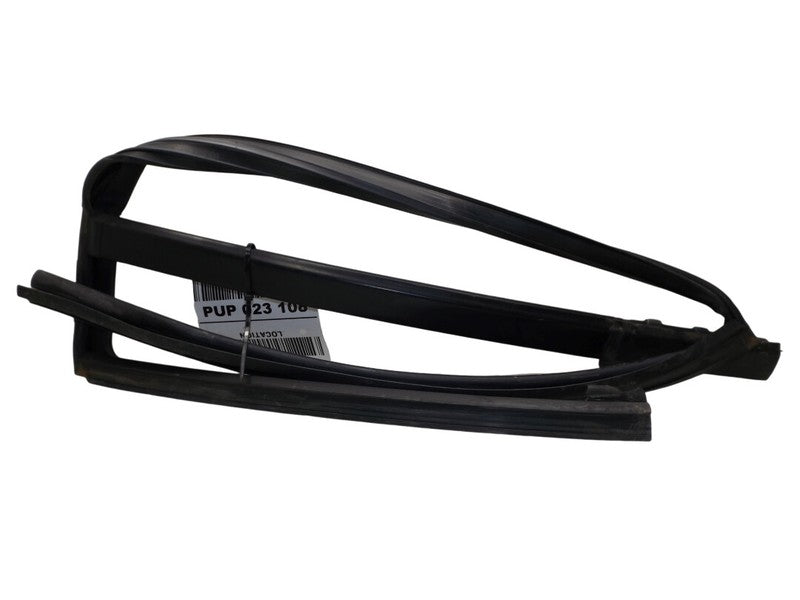 5102342AC 2004-2008 Chrysler Pacifica Passenger Rear RR Window Channel Used OEM 5102342AC