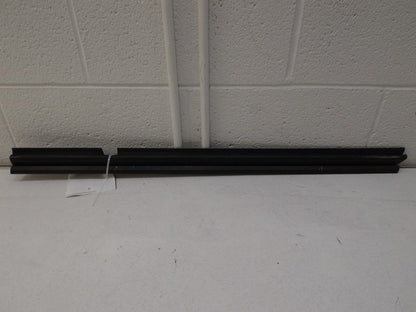 25725134 2002-2005 Buick LeSabre Driver Rear RL Door Window Weatherstrip Used 25725134 