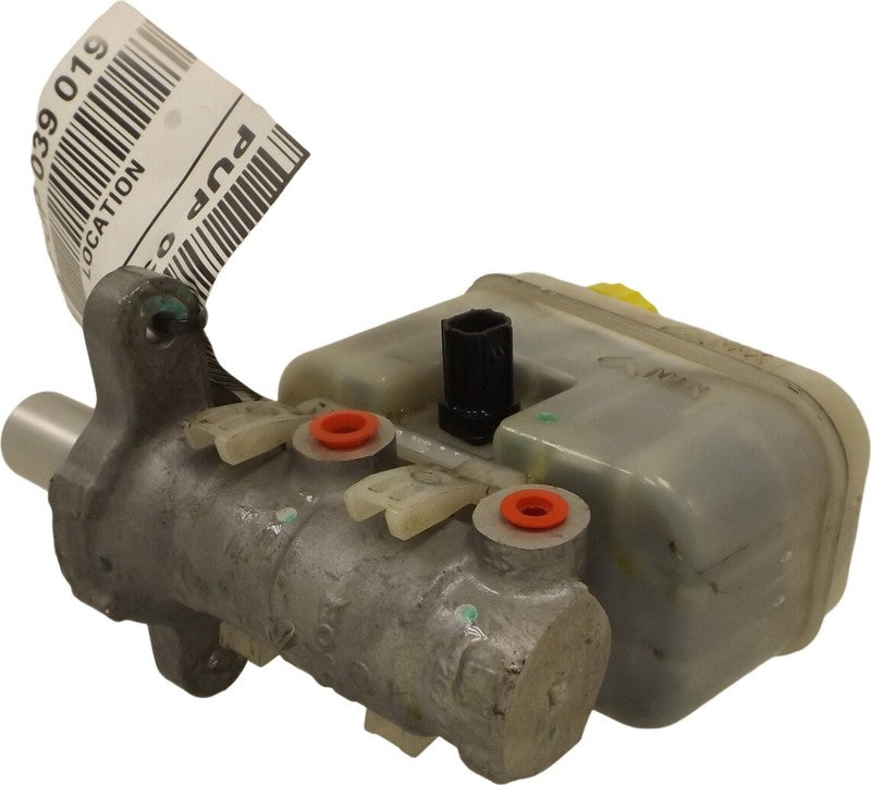 68004467AD 2008-2012 Jeep Liberty 3.7L Brake Master Cylinder W/ Reservoir Used OEM 202400