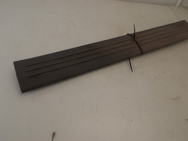 RS46BD1AC 2001-2007 Chrysler Town &amp; Country Driver LH Door Sill Trim Used OEM