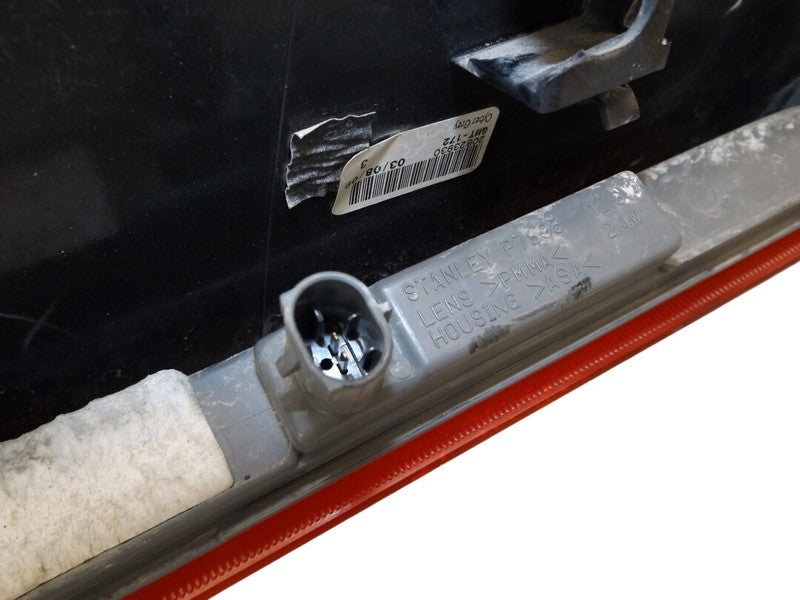 23214842 2010-2017 Chevrolet Equinox Rear Center Third Brake Light Used OEM 20823930