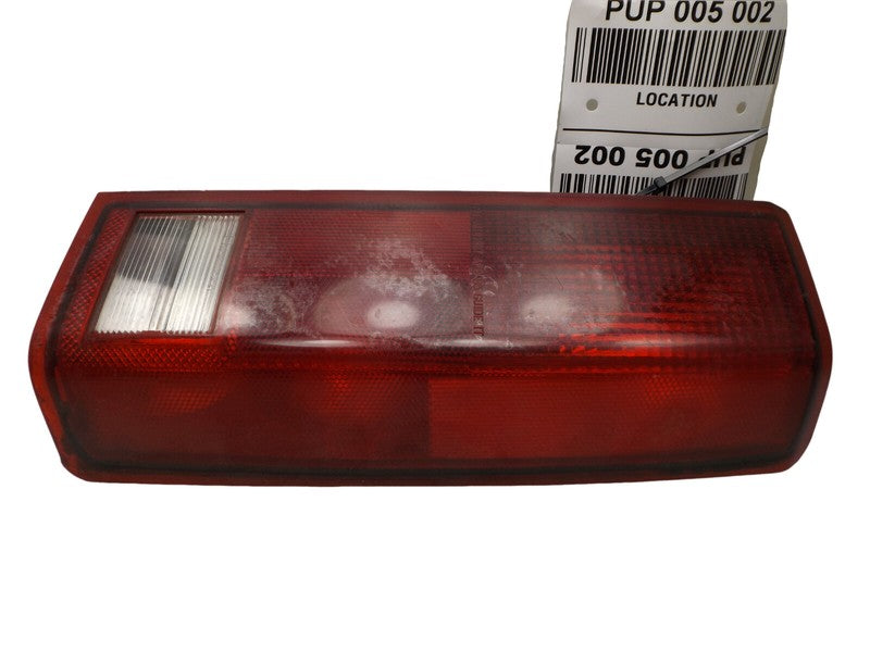 16502448 1997-2008 GMC Safari Passenger Rear RR Tail Light Assembly Used OEM 16502448
