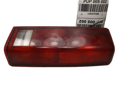 16502448 1997-2008 GMC Safari Passenger Rear RR Tail Light Assembly Used OEM 16502448