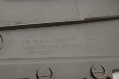 858301D000QW 2007-2012 Kia Rondo Passenger RH Upper B Pillar Trim Used OEM 858421D000