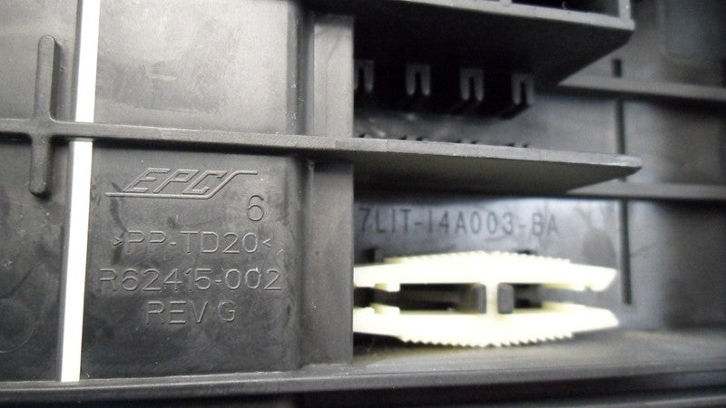 7L1T14B476ABC 2008-2009 Ford Escape Fuse Box 7L1T14B476ABC OEM USED