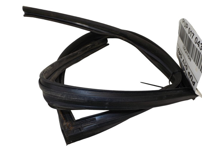 72735SNAA11 2006-2011 Honda Civic Passenger Rear RR Window Seal Used OEM 72735SNAA11