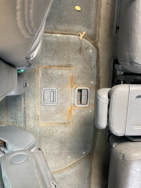 M261621 2005-2007 Honda Odyssey Passenger FR Seat Heater Switch Used M261621 OEM