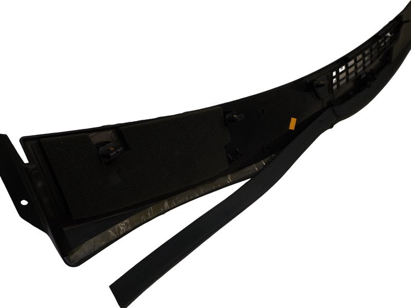 25808815 2006-2011 Chevrolet Impala Defroster Trim Panel Used OEM 25808815