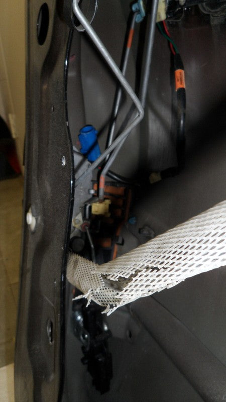 5W1Z5420124BA 2008-2010 Lincoln Town Car Driver FL Door Assembly Used 5W1Z5420124BA OEM