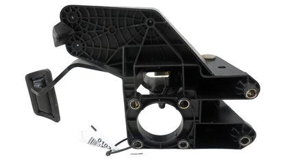 4721922AF 2008-2016 Chrysler Town &amp; Country Brake Pedal Used 4721922AF OEM