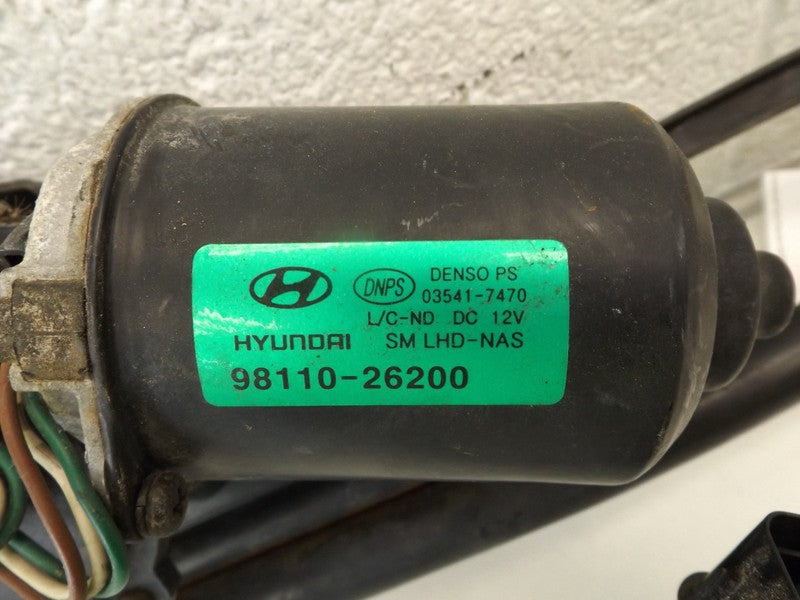 9811026200 2004-2006 Hyundai Santa Fe Windshield Wiper Motor W/ Linkage Used 9811026200 OEM