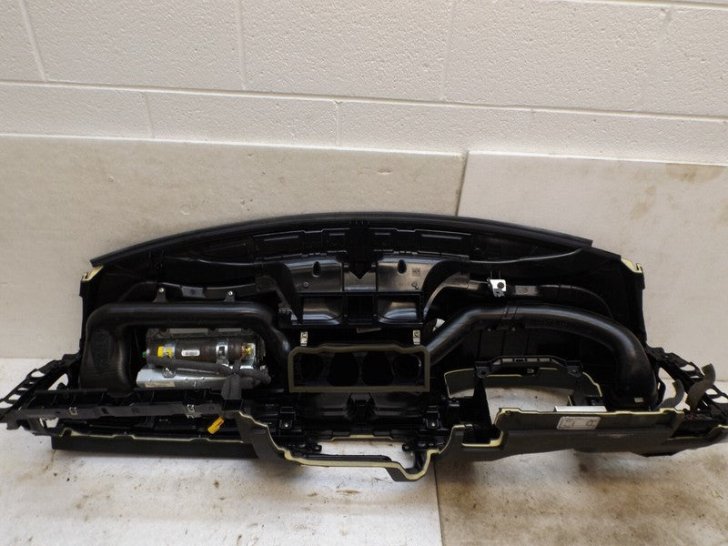 39891814 2010-2016 Volvo XC70 Dashboard Panel Assembly Used OEM 39891814