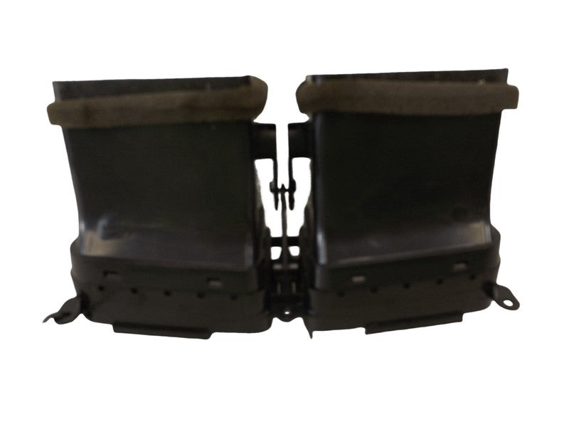 9742026500 2001-2006 Hyundai Santa Fe Front Left Dashboard Air Vent 9742026500 OEM