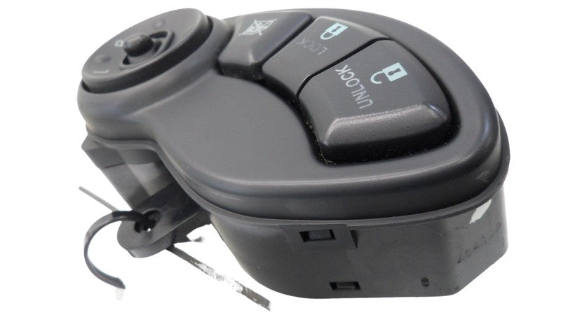 9353026000 2001-2006 Hyundai Santa Fe Driver Door Mirror Switch Used 9353026000 OEM
