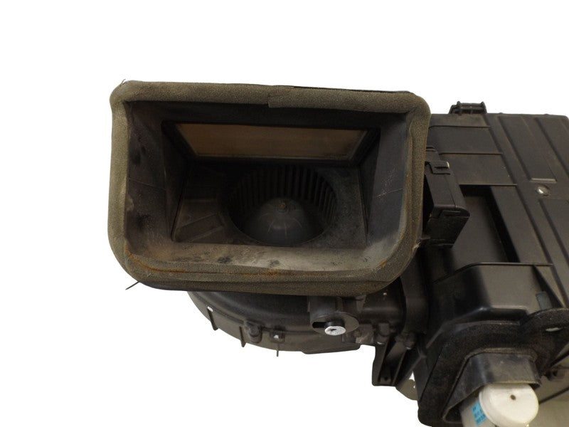 96469277 2007-2011 Chevrolet Aveo HVAC Blower Case Assembly Used 96469277 OEM
