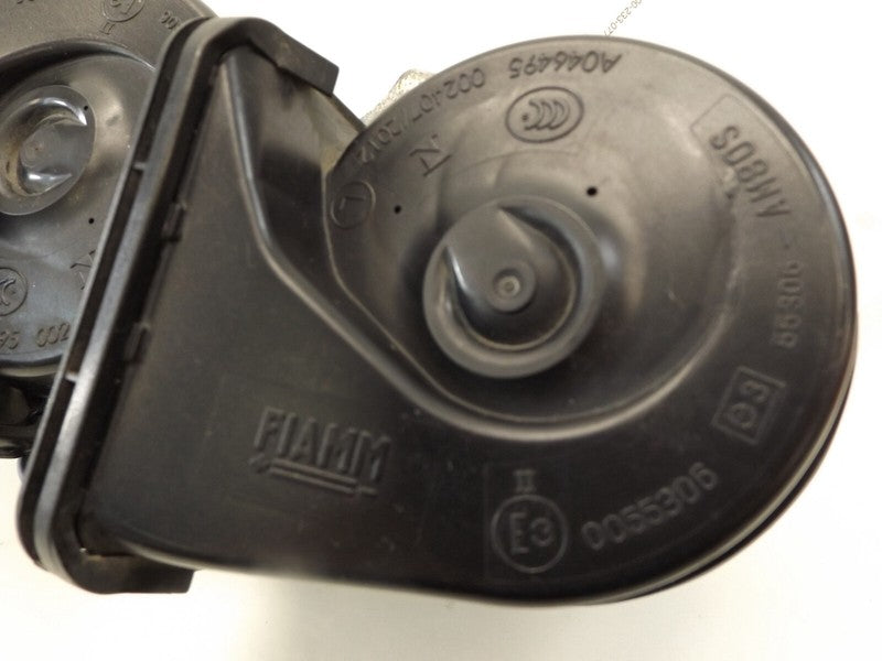 F1EZ13832A 2012-2018 Ford Focus High &amp; Low Note Horn Assembly Used F1EZ13832A OEM
