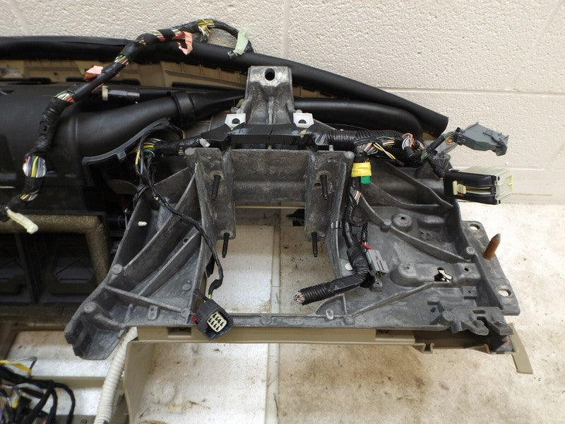 7L2Z7804320DA 2006-2010 Mercury Mountaineer Dashboard Panel Assembly Used OEM 7L2Z7804320DA 
