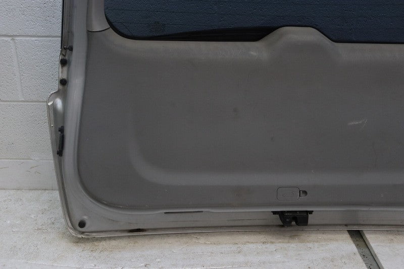 737001D050 2007-2012 Kia Rondo Rear Trunk Liftgate Assembly Used OEM 737001D050