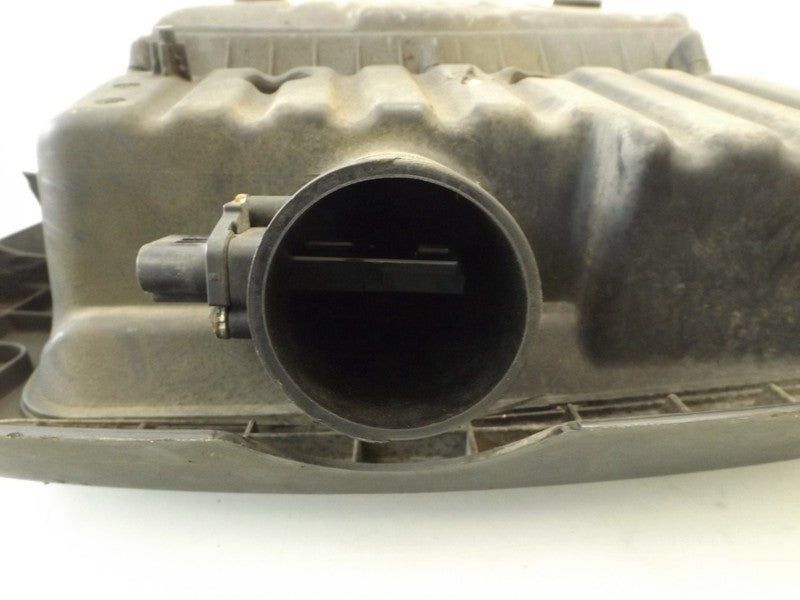 25779034 2007-2011 Chevrolet HHR Air Intake Cleaner Box Assembly Used 25779034 OEM