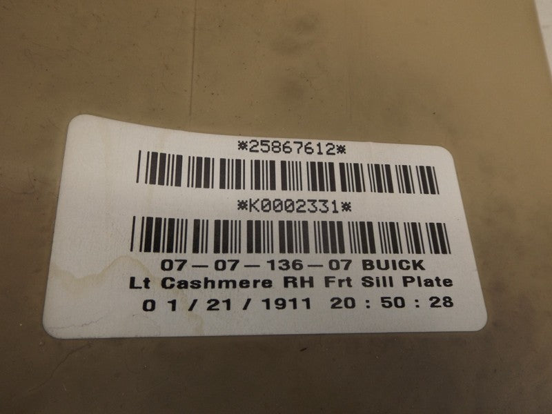 25867612 2008-2012 Buick Enclave Passenger FR Kick Panel Trim Used 25867612 OEM