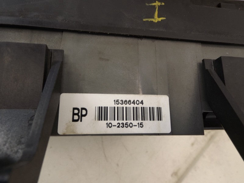 15366404 1999-2005 Buick Park Avenue Fuse Box Used OEM 15366404 