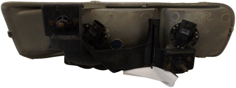 16526133 1999-2006 Chevrolet Silverado 1500 Passenger FR Headlight Assembly Used OEM