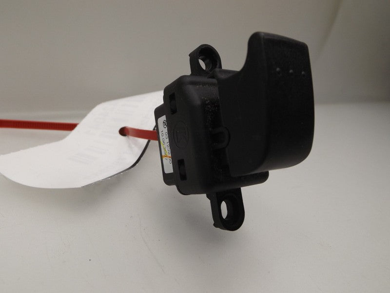B32H66370 2004-2009 Mazda 3 Front Right Window Switch OEM B32H66370
