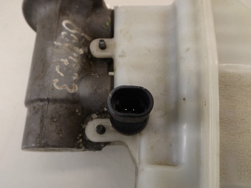 22796285 2009-2011 Chevrolet Impala Brake Master Cylinder 3.5L Used 22796285 OEM