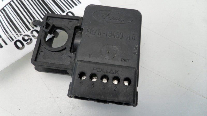 F87B13480AB 1999-2010 Lincoln Town Car Brake Light Switch Used F87B13480AB OEM
