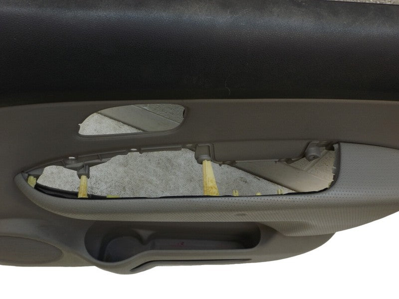 823011D5203J 2007-2012 Kia Rondo Passenger FR Interior Door Panel Used OEM 823801D000