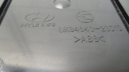 DK8464326010 2002-2006 Hyundai Santa Fe Console Cup Holder Used DK8464326010 OEM