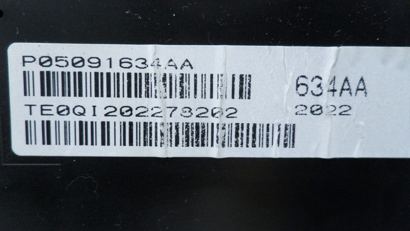 P05091634AA 2013-2014 Chrysler Town &amp; Country Instrument Cluster Used P05091634AA OEM