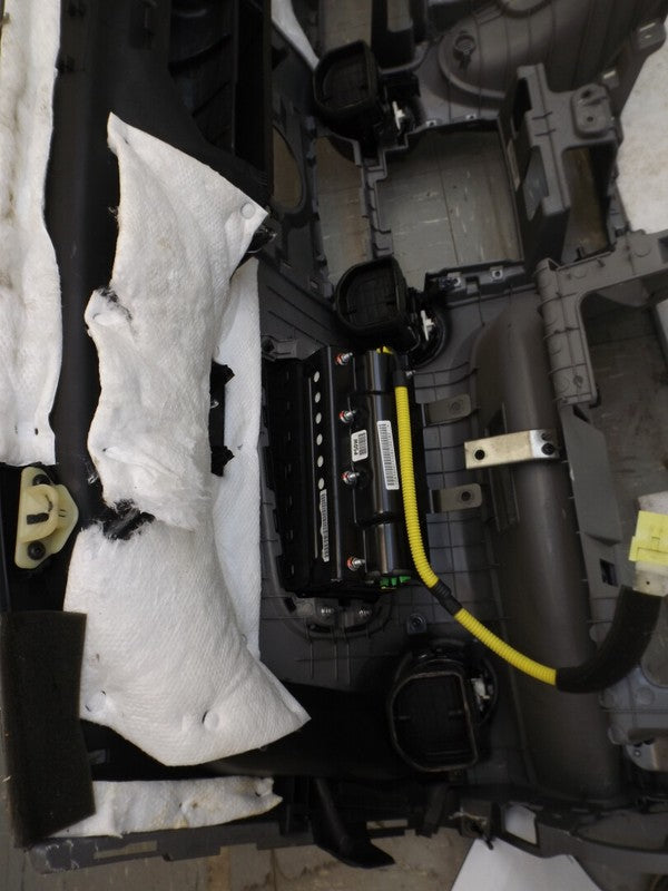 847101D001RU 2007-2012 Kia Rondo Dashboard Panel Assembly Used OEM 847101D001RU 