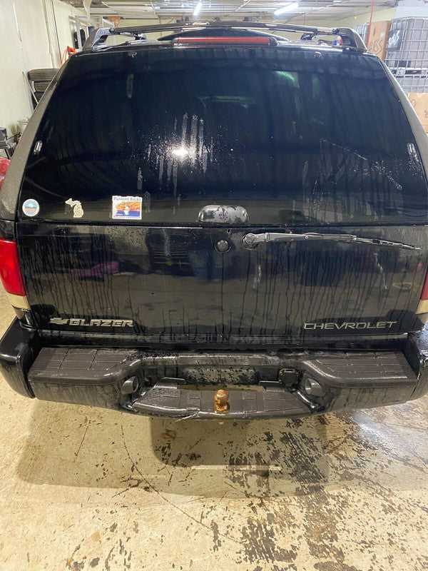 15729287 1998-2005 Chevrolet Blazer Interior Roof Trim W/ Dome Light Used OEM 15729284