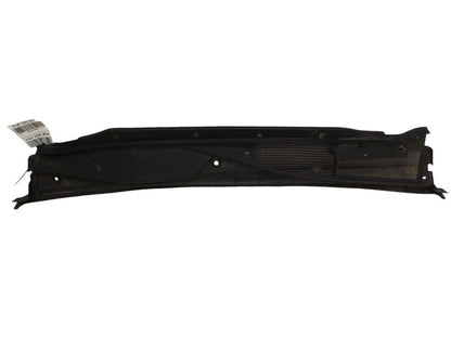25902704 2004-2009 Cadillac SRX Wiper Cowl Cover Used OEM 25902704 