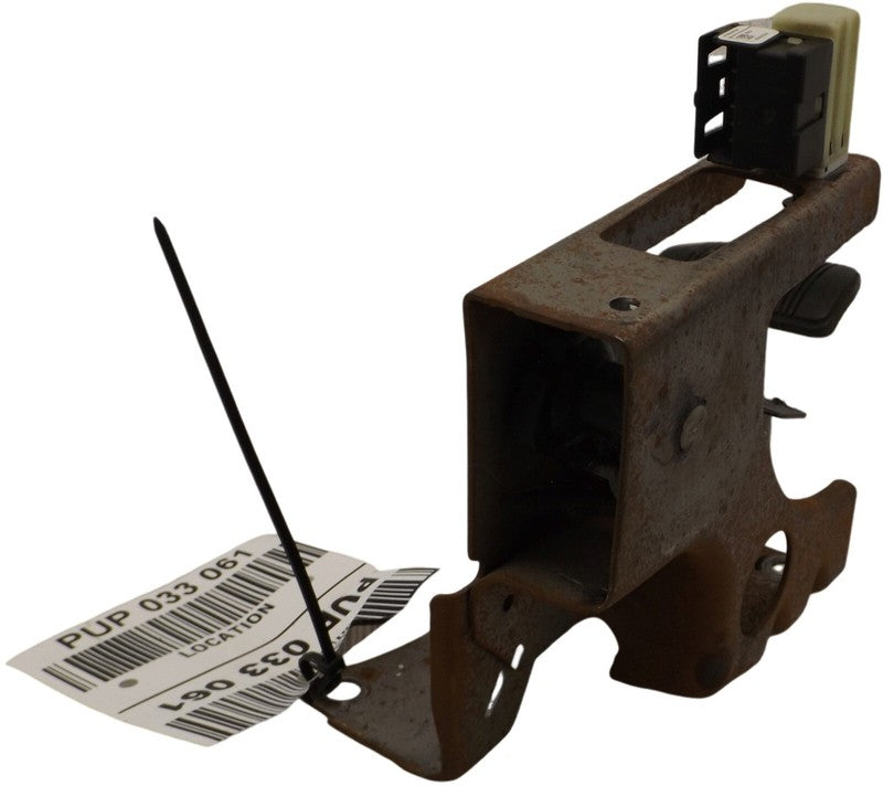 05105523AJ 2009-2010 Dodge Journey Brake Pedal Assembly Used OEM 05105523AJ