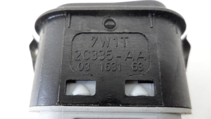 7W1T2C335AA 2004-2011 Lincoln Town Car Traction Control Switch Used 7W1Z2C335A OEM