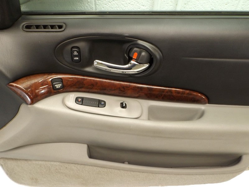 2002-2005 Buick Lesabre Passenger FR Door Assembly DMG GLASS Used OEM