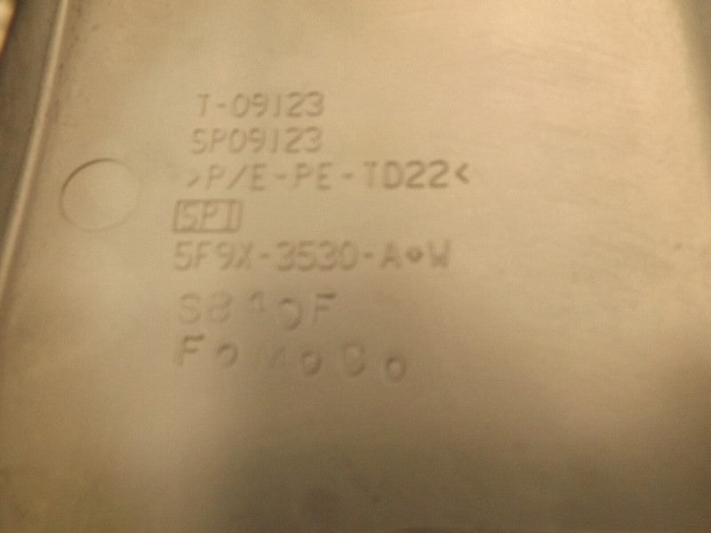 5F9Z3530AAA 2005-2007 Ford Freestyle Upper Steering Column Shroud Used OEM 5F9X3530
