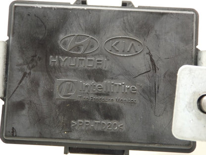 958003L600 2007-2012 Kia Rondo Trailer Tire Pressure Monitoring Module Used OEM 958003L600
