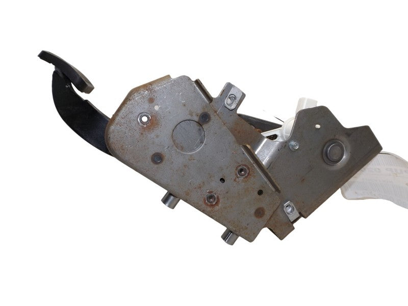 24547205 2010-2017 Chevrolet Equinox Brake Pedal Assembly Used OEM 24547205